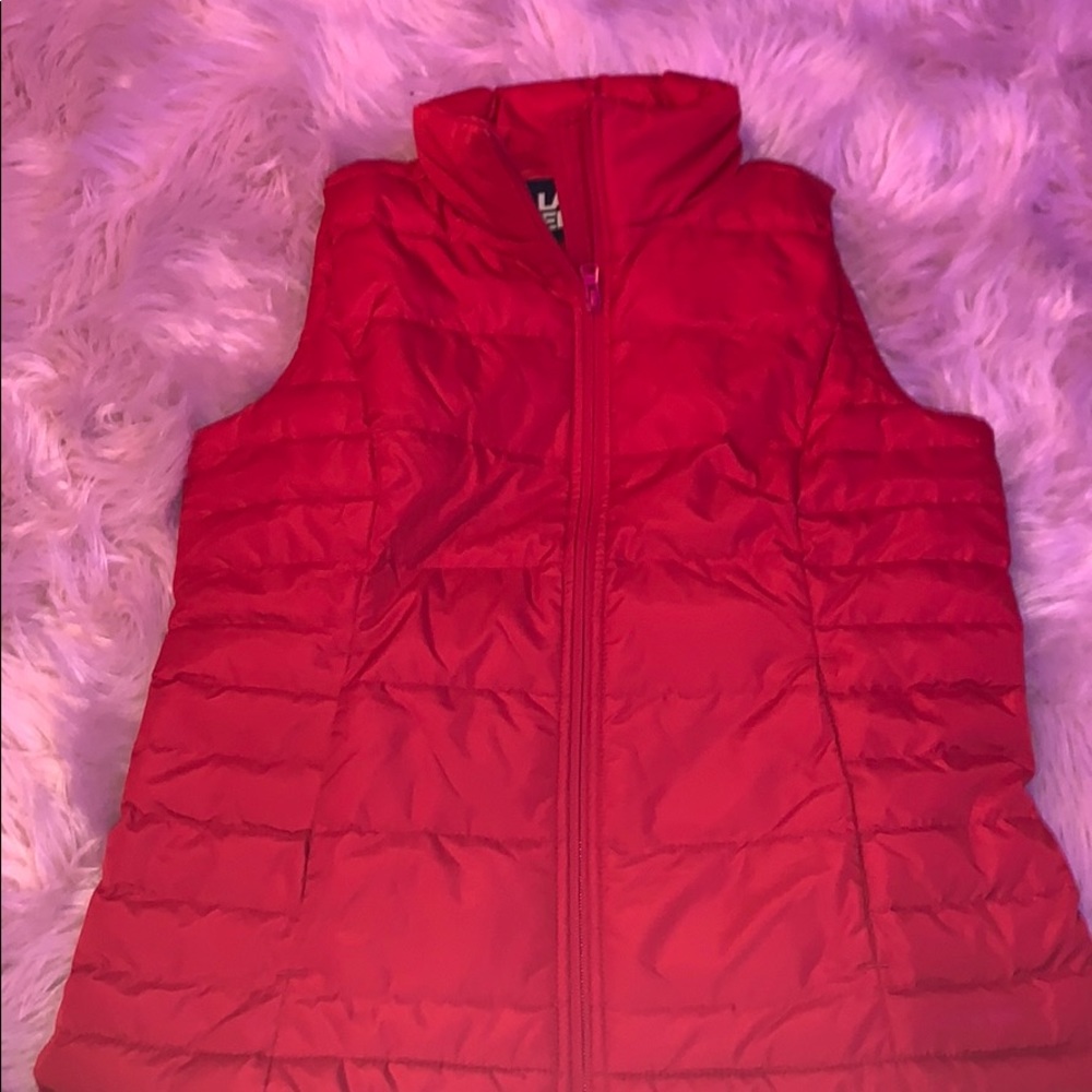 red xs women’s vest
